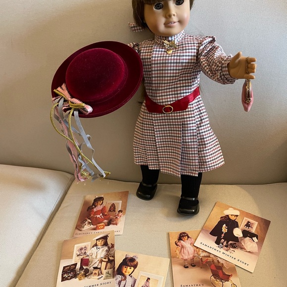 Vintage SAMANTHA DOLL by the Pleasant Company with 8 COMPLETE OUTFITS. - Picture 1 of 16